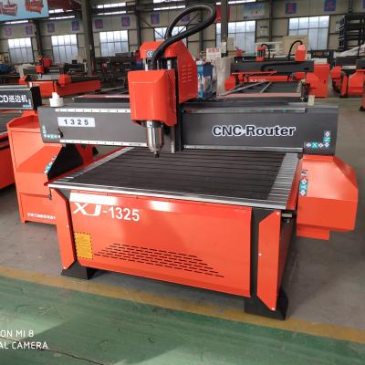 China Advertising company 3d 4th axis furniture woodworking custom rotary wood carving machine cnc router 1325 for sale for sale