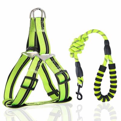 China Reflective Dog Harness And Leash Set, Pet Harness With Adjustable Outdoor Leash Pet Vest Set Oxford Material Reflective Vest Harness for sale