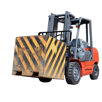 China Hotels China Forklift 5 Ton Diesel Forklift Truck With Double Air Filter System for sale