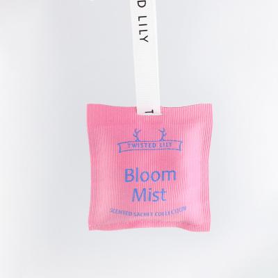 China Contemporary Hot Sale Aroma Car Scented Sachet Can Be Hung Aroma Velas Car Scent Air Hanging Scent Car for sale