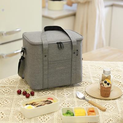 China Polyester Insulated Large Capacity Adult Aluminum Foil Polyester Thermal Tote Lunch Bag For Cooler Bag for sale