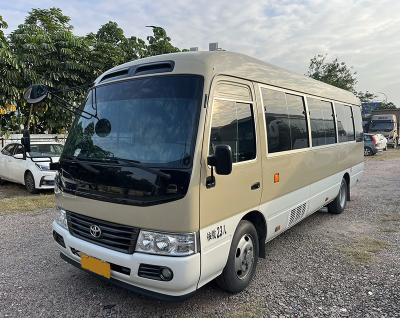 Cina Autocarro usato Toyota 23 posti 7m Minibus usato a benzina in vendita