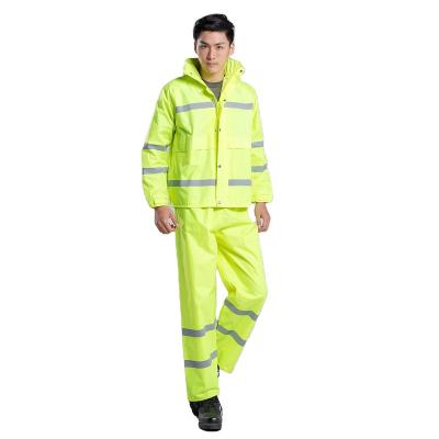 China Water Proof Fire Safety Suit Raincoat Suit Clothes Custom Pattern Hygiene Workers Police Use With Reflective Markings for sale