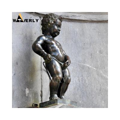 China Europe Water Fountain Boy Water Fountain Boy Bronze Statue Pee Pee Pee Pee Fountain for sale