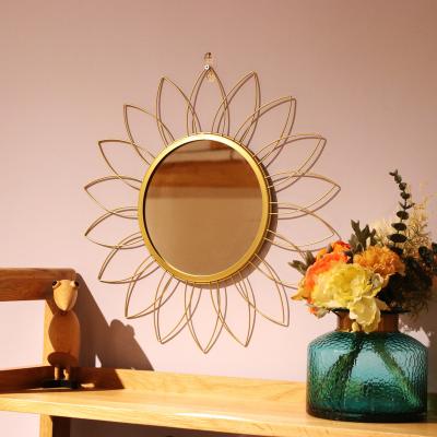 China Wholesale Minimalist Home Decoration Wall Mirror Gold Round Bathroom Wall Decor Decorative Mirror for sale