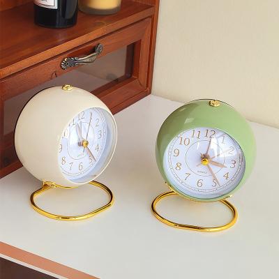 China Wholesale Minimalist Decorative Clock Home Decoration Clock Modern Metal Desk Table Clock for sale