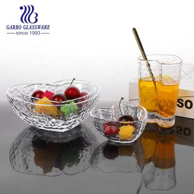 China Promotion Gift Order Viable Hot Selling Rock Clear Heart Shape Glass Fruit Salad Bowl With Gold Rim for sale