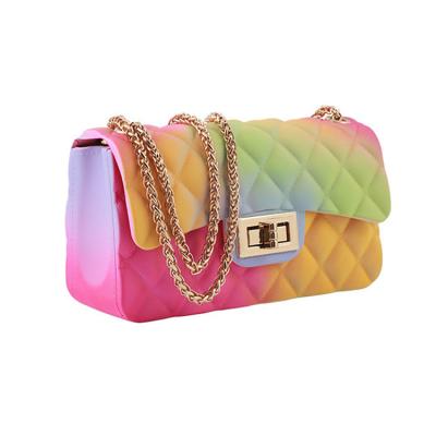 China High quality RTS color gradient ladies evening clutch frosted rhombus gold metal matte handbag women small chain girls girls toss bags for sale