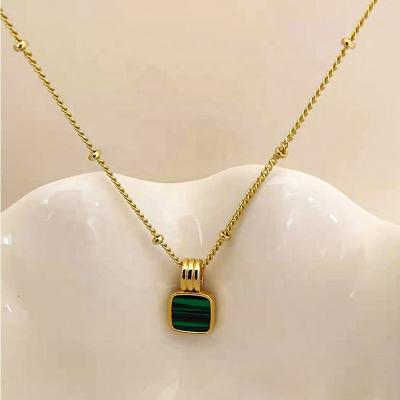 China 2022 Fashion New Square Shell Malachite Necklace Classic Temperament 18k Gold Female Jewelry Gift Clavicle Romantic Luxury Chain Necklace for sale