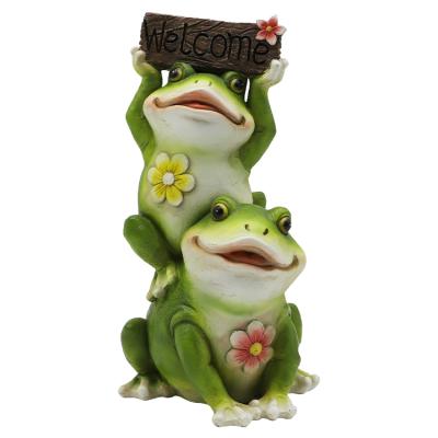 China Art Decor Custom Design Garden Ornaments Frog Crafts, Resin Frog Welcome Sign Figurines With Solar Lights for sale