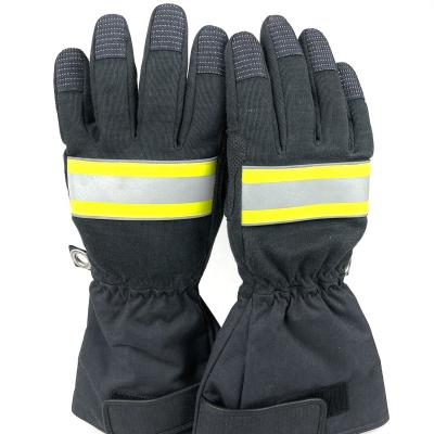 China Lightweight Hot Heat Resistant Leather Firefighter Gloves for sale