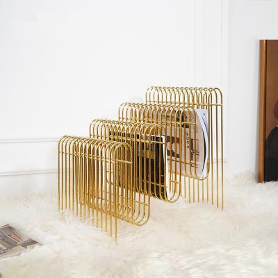 China Gold Decorative High Quality Desktop Rack Magazine Holder Modern Metal Wire Magazine Display Racks for sale