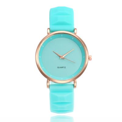 China Water Resistant Fashion Candy Color Silicone Children Watch Summer Jelly Silicone Sports Quartz Watch Female Students for sale