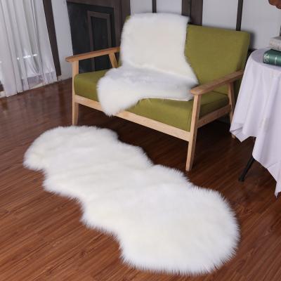 China Faux Sheepskin Fur Blanket Selling Floor Fur Floor Non-slip Warm White Wool Long Carpet Artificial Fur Blankets For Living Room for sale