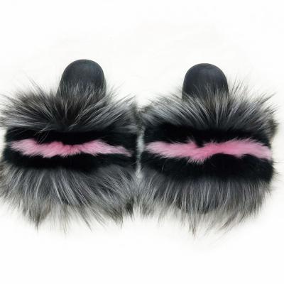 China Quick-drying Fashion Women's Fur Slides Outdoor Fur Toe Furry Slippers Girls Fox Fur Open Sandals Slippers for sale