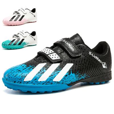 China Fashion \ 2022 Comfortable \ Durable Soccer Boots New Custom Indoor Soccer Shoes Outdoor Youth Rubber Studs Soccer Shoes for sale