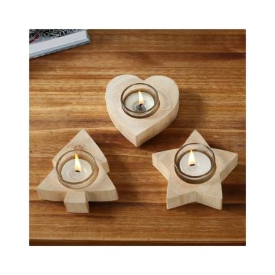 China Handmade Modern Unique Designs Wedding Candle Holder Home Creative Wholesale Decoration Crafts Wooden Heart Shape Candlesticks for sale