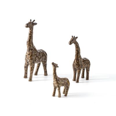 China Best Price Handcrafted Porcelain Ceramic Kiln Glazed Giraffe Statue Art Craft Decorations Ornaments for sale