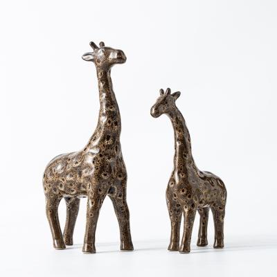 China New Handcrafted Modern Animal Home Indoor Decor Ceramic Giraffe Craft Ornaments for sale