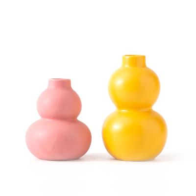 China best selling Clay Material Mini Vase Plant Color Matte Ware Matte Gloss Ware Hand-Sealed Color Cement White Squash for sale