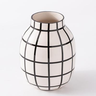 China Handmade wholesale cheap home use minimalist grid factory large kettle form ceramic vase for sale