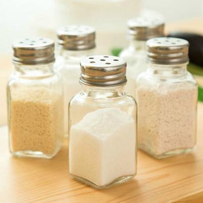 China Viable Revolving Seasoning Seasoning Jar Glass Bottle Spice Salt Pepper Seasoning Bottles Kitchen Accessories H501 for sale