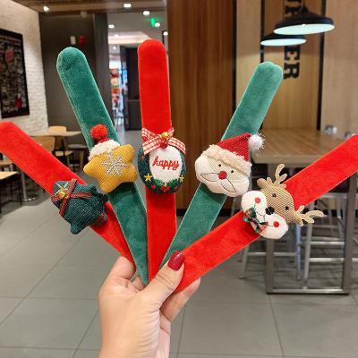 China 2021 Christmas cute circle gift cartoon plush female elk clap your hands for male cute Christmas ring decorations. for sale