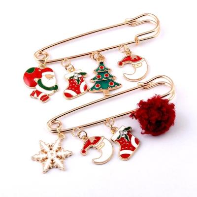 China New Christmas series alloy elegant cute brooch Japan and South Korea student fashion pin best selling wholesale for sale