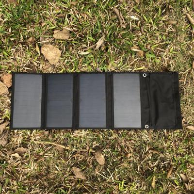 China Camping 28W Sunpower Usb Solar Panel Outdoor Foldable Solar Panel Suitcase Waterproof Solar Panel Charger for sale