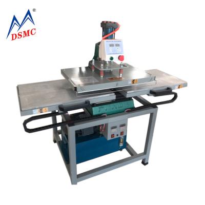 China Garment Shops DSMC 460 Silicone Cloth Logo Embossed Press And 3D T-shirt Embossing Machine for sale