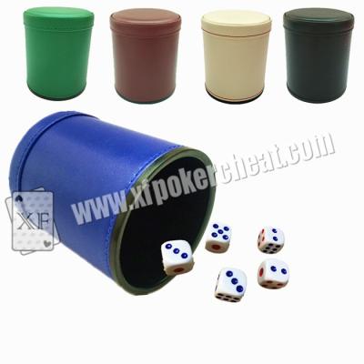 Cina Tazza di dadi di plastica magica dei giochi del poker normali di dimensione con telecomando in vendita