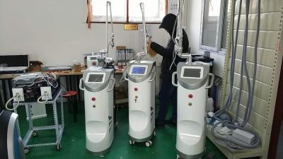 China Medical Equipment 30W RF excited Metal Tube 10600nm skin rejuveantion/Scar Removal Co2 fractional laser for sale