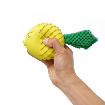 China Viable Professional Dog Chew Bone Toys Toy Fish Shape Rubber Squeeze for sale