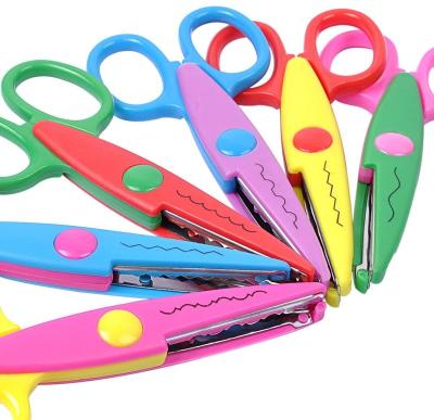 China Universal Cut Colorful Decorative Paper Edge Scissors, Great for Teachers, Crafts, Scrapbooking, Kids Design for sale