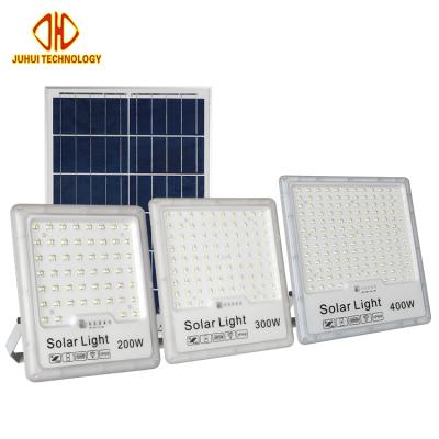 China Outdoor Waterproof Aluminum IP68 SMD2835 200W 300W 400W Garden LED Solar Flood Lamp for sale