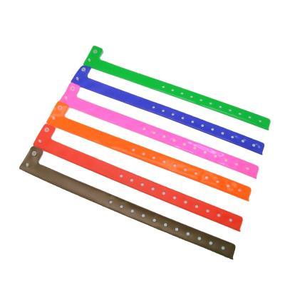 China Promotion 2021 Hot Selling L Shape Event Vinyl Material Wristbands for sale