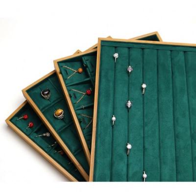 China Jewelry Packaging Green Velvet Wood Pattern Luxury Panels Showcase Jewelry Stand Rings Pendants Show Tray for sale