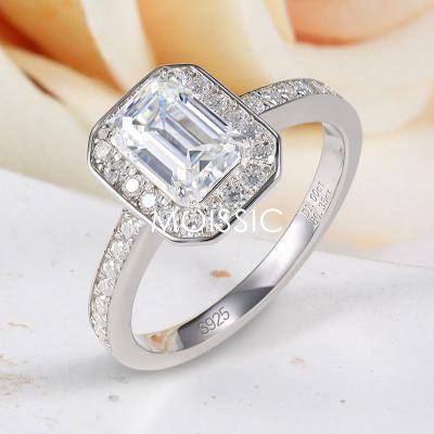 China 1 Carat Emerald Diamond Ring S925 Casual/Sporty Silver Plated with 18k Gold 5X7mm White Emerald Moissanite Ring for sale