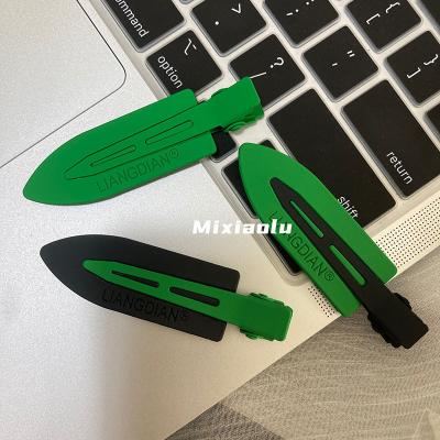 China Trendy Green Traceless Hairpin Painting Spatula Kids Fringe Matte Lovely Broken Hairpin Metal Clip Hair Accessories for sale