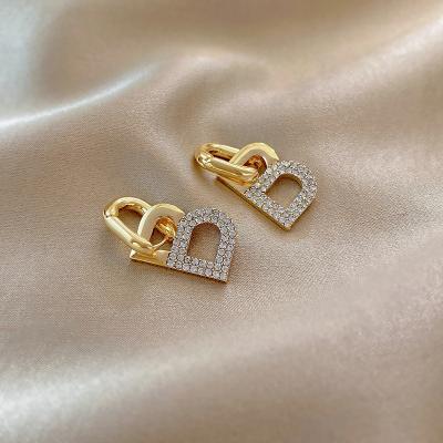 China FASHIONABLE 925 Needle South Korea Set Fashion Diamond Ear Buckle Capital B Silver Design Earrings Female Gift for sale