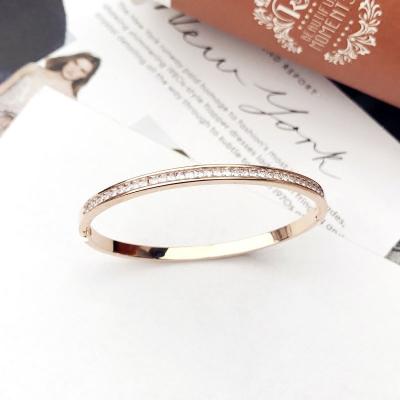 China Hot Sale TRENDY Rose Gold Inlaid Diamond Simple Bangle Fashion Gold Plated Stainless Steel Bangle Wholesale for sale