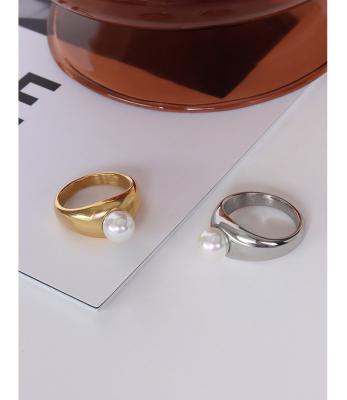 China Environmental Friendly Love Friendship Ring 18K Gold Plated Silver Pearl Stainless Steel Ring Wedding Band Gold Jewelry for sale