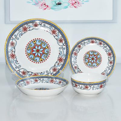 China 2021 Wholesale Hot Selling Viable Ceramic Handmade Royal Classic Porcelain Christmas Tableware Sets for sale