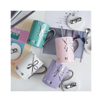 China New Viable Four Colors Mark Ceramic Cup Coffee Mug Creative With Lid And Spoon Christmas Gift Set Mug for sale