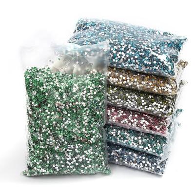 China Mixed Colors Resin Rhinestone Flatback Rhinestones Mixed Sizes Resin Rhinestone Flatback Rhinestone Bulk Resin Rhinestone Gems Wholesale for sale