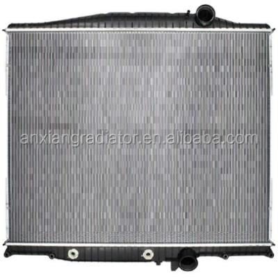 China Tractor Aluminum Plastic Parts Aluminum Tanks Core Truck Radiator For Volvo Rubber VHD CT/CTP 20461077 CTAVTU81003 1003575AV for sale