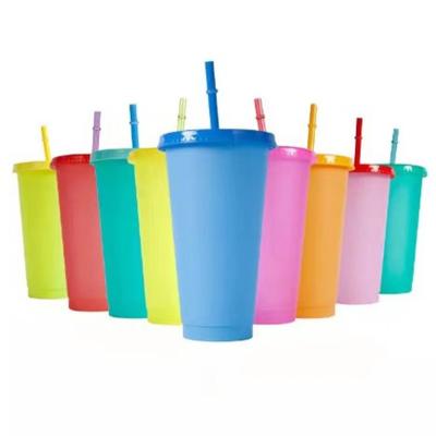 China Cold Water Color Changing Cup BPA 720ml 24OZ Color Sensitive Reusable Color Free Plastic Tumbler Cup With Lid And Straw for sale