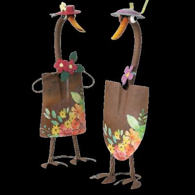 China Hot Sale China Metal Wrought Iron Duck Ornaments Shovel Cute Duck Garden Art Ornaments Christmas Decoration Supplies Lean Shovel for sale