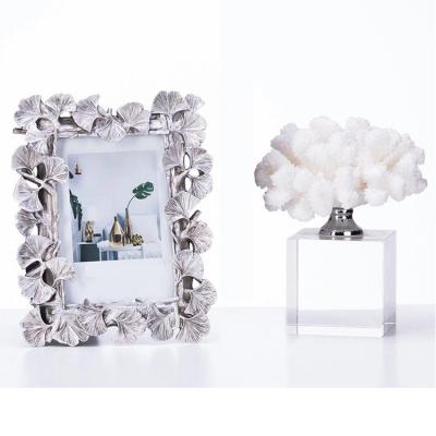 China 14.5*17.5cm Classical European Antique Frame Rectangular Resin Photo Frame for sale