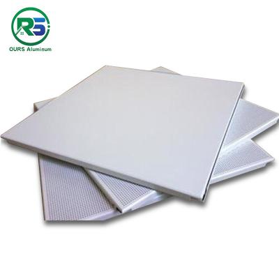 China Perforated Ceilings Decorative Suspended Clip In Metal Ceiling Tiles Waterproof Acoustic 600mm*600mm for sale